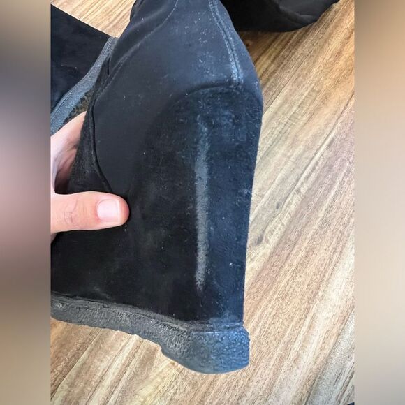 Stuart Weitzman Over-The-Knee Suede Boots, Size 7 - Picture 7 of 11